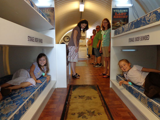 ไฮโซ! หลุมหลบภัย 1.8 ล้านบาท เครื่องอำนวยความสะดวกเพียบ