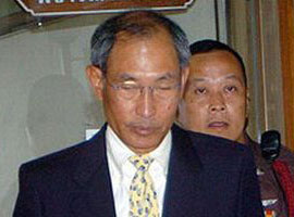 เลื่อนคดี เกริกเกียรติ ยักยอกเงินบีบีซี เป็น 4 ต.ค.