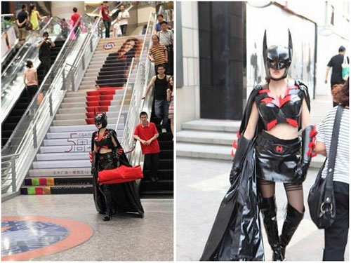 เริ่ดป่ะล่ะ! แคทวูแมนจีน ขับ BMW ส่งพิซซ่าทั่วเซี่ยงไฮ้