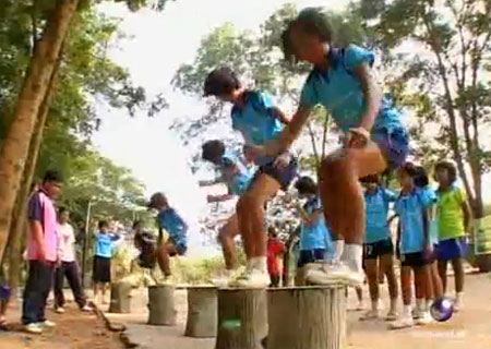 สุดยอดโค้ชภารโรง จบแค่ ป. 4 แต่สอนเด็กจนได้รางวัลนับไม่ถ้วน