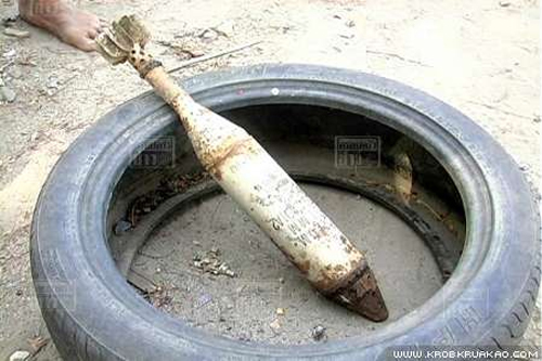 ชายอยุธยา วางเบ็ดตกปลาในคลอง กลับได้ลูกระเบิด