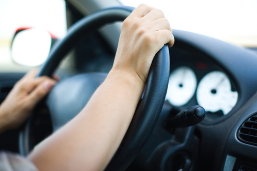 เลิกเล่นมือถือขณะขับรถ คิดถึงเพื่อนร่วมทางบ้าง