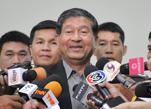 เฉลิม อยู่บำรุง