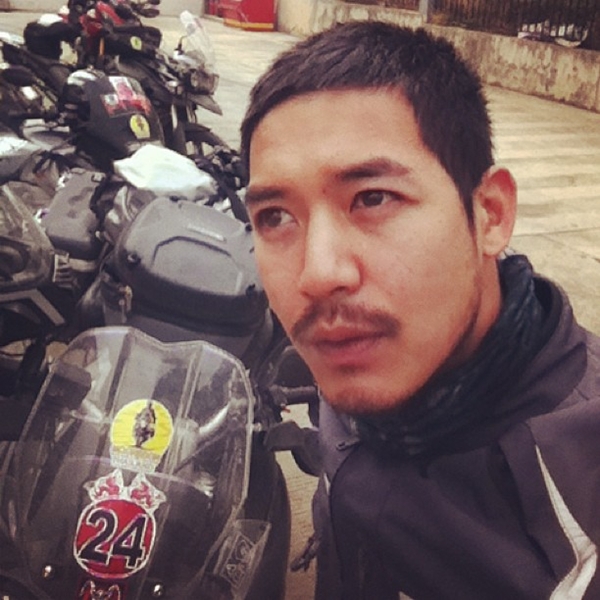  เวียร์ ซิ่งบิ๊กไบค์ ตะลุยภูเขาหิมะมังกรหยก ที่ประเทศจีน