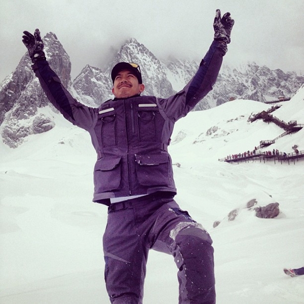  เวียร์ ซิ่งบิ๊กไบค์ ตะลุยภูเขาหิมะมังกรหยก ที่ประเทศจีน