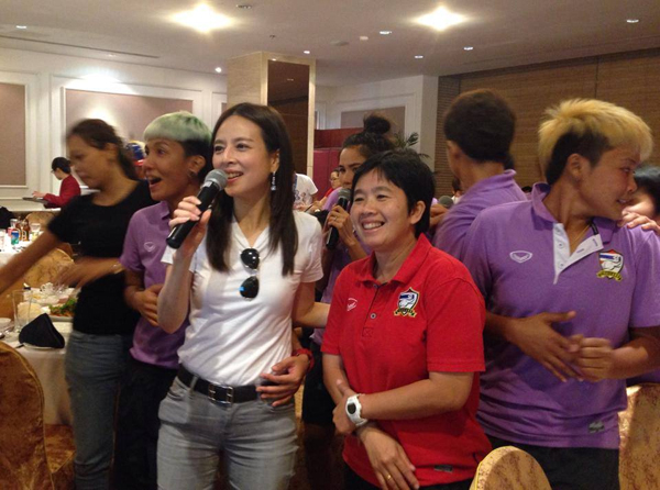 มาดามแป้ง นวลพรรณ ล่ำซํา