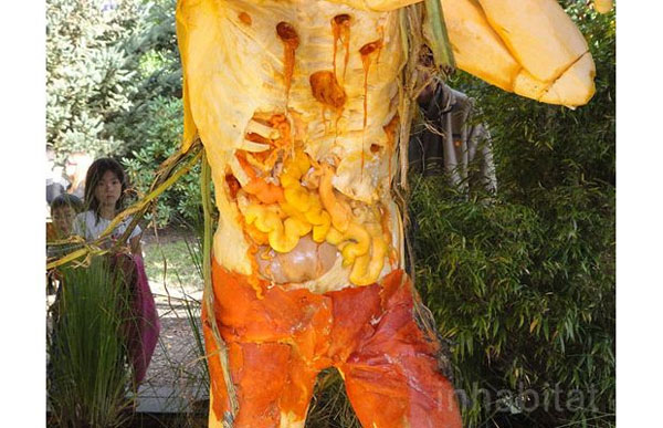 สยองสมจริง! การแกะสลักฟักทองซอมบี้ในสหรัฐฯ