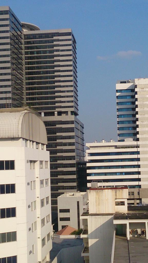 ไฟไหม้ตึกก่อสร้าง รพ.จุฬาฯ 29 ชั้น เบื้องต้นบาดเจ็บ 5 ราย