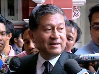 กรุงเทพโพล ให้นายกฯ สอบผ่าน - ชอบ เฉลิม ปราบยา