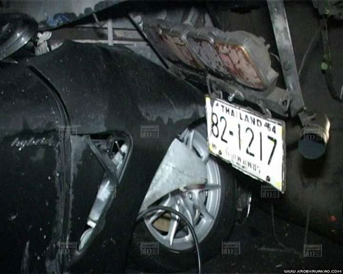 เสี่ยพิ้งค์เลดี้ ซิ่งปอร์เช่ชนท้ายสิบล้อ อาการสาหัส