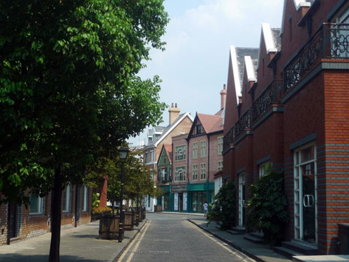 สุดยอดแห่งการเลียนแบบ! รวมสิ่งก่อสร้างชื่อดังทั่วโลก ที่โผล่ในจีน