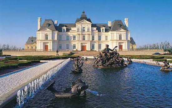 สุดยอดแห่งการเลียนแบบ! รวมสิ่งก่อสร้างชื่อดังทั่วโลก ที่โผล่ในจีน