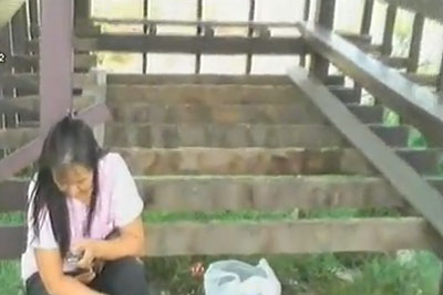 ชาวบ้านสุพรรณบุรีเซ็ง! แก๊งโจรงัดพื้นไม้ศาลาที่พักไปขาย