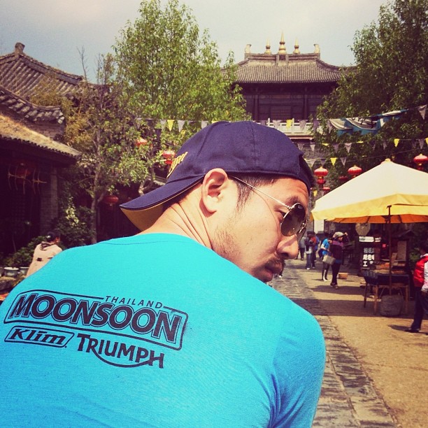  เวียร์ ซิ่งบิ๊กไบค์ ตะลุยภูเขาหิมะมังกรหยก ที่ประเทศจีน