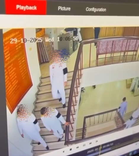 อัยการตกบันได