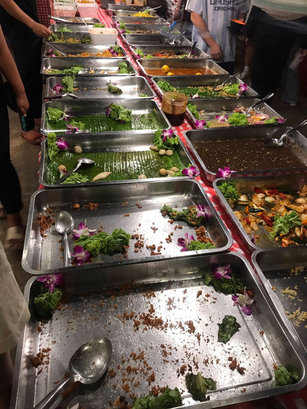 อิ่มสุขหมูกระทะ