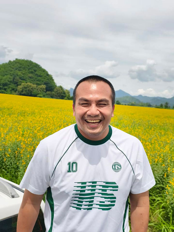 สมปอง นครไธสง