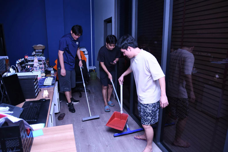 น้ำท่วมสนามคมฟุตบอล