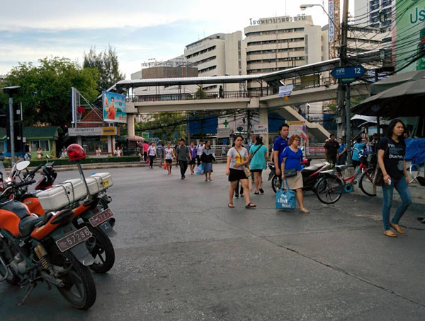 ปิดอนุสาวรีย์ชัย