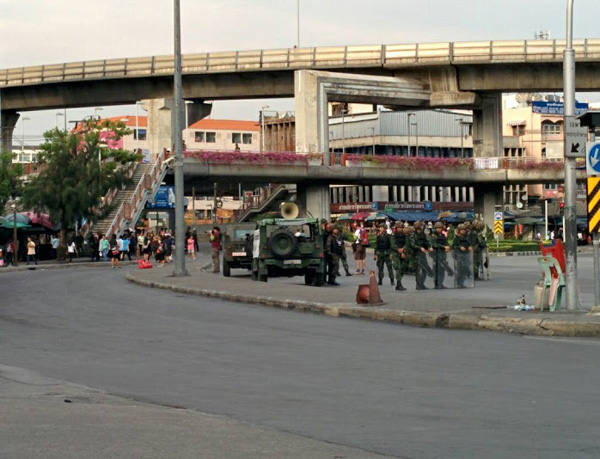 ปิดอนุสาวรีย์ชัย
