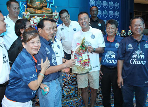 เนวิน ชิดชอบ