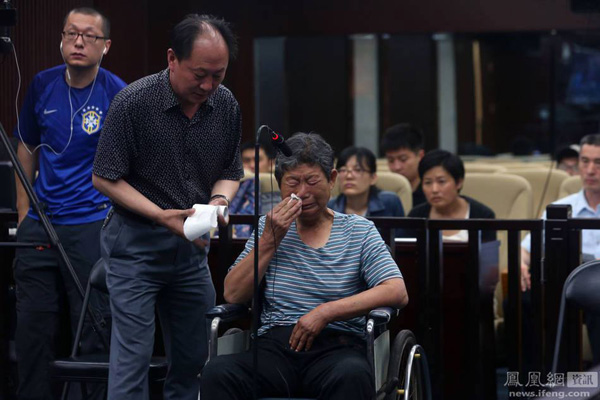 หญิงจีนฆ่าสามีอัมพาต