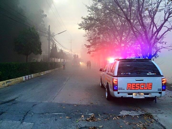 ไฟไหม้โรงงานผลิตรองเท้า