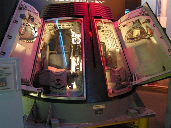 นักบินอวกาศ 