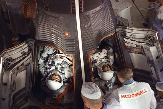 นักบินอวกาศ 