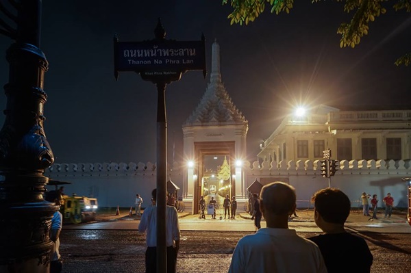  รวมภาพคืนมหาโศก 13 ตุลาคม 2559