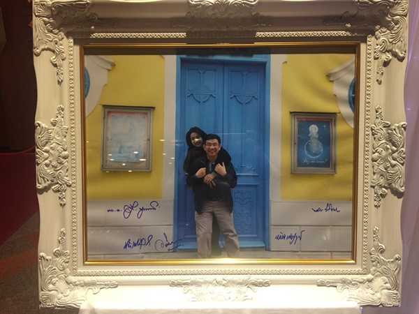   สมชัย ศรีสุทธิยากร กกต. ควงเจ้าสาวฉลองมงคลสมรส 