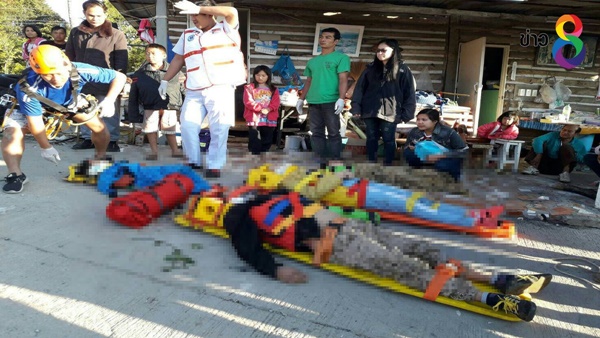 รถสองแถวนักท่องเที่ยวตกเขาขณะขึ้นภูทับเบิก 