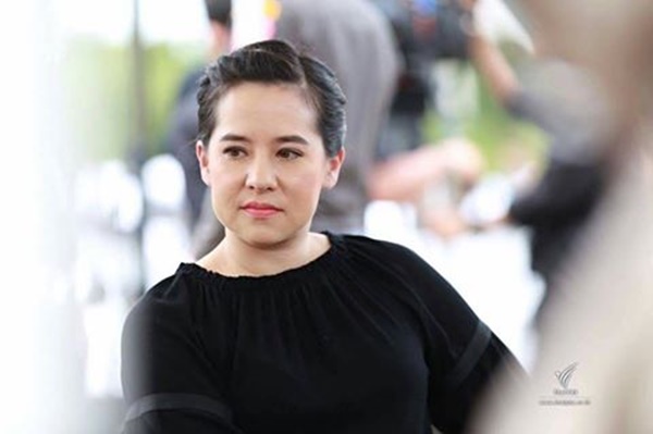 คุณพลอยไพลิน