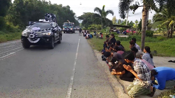 ไม้จันทร์หอม