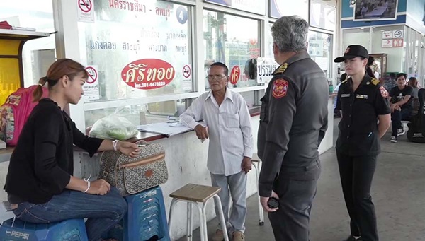  รถตู้โคราชไล่ผู้โดยสารลงกลางทาง 