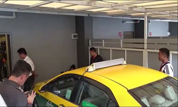 เสี่ยวัย 77 ช็อกดับคาม่านรูด