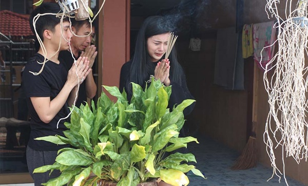 ฆ่าโหด เจ๊สั้น แม่ค้าผักตลาดไท