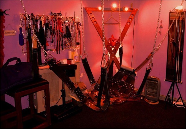  เปิดห้องพักสุดลับ