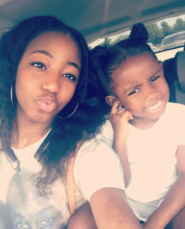 พี่เลี้ยงในศูนย์เด็กเล็ก