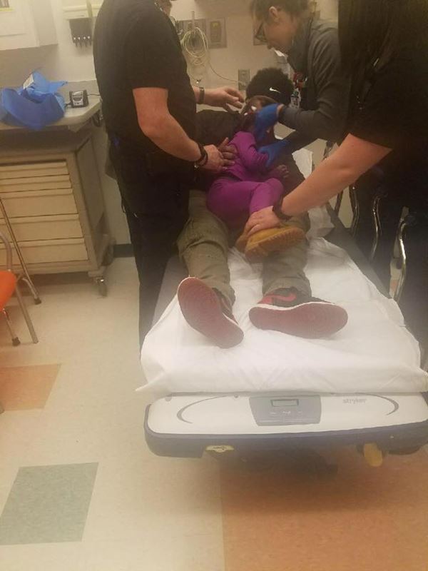 พี่เลี้ยงในศูนย์เด็กเล็ก