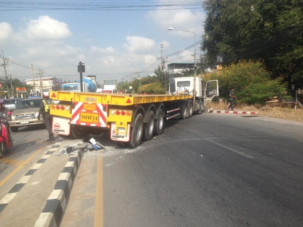 อุบัติเหตุรถพ่วง