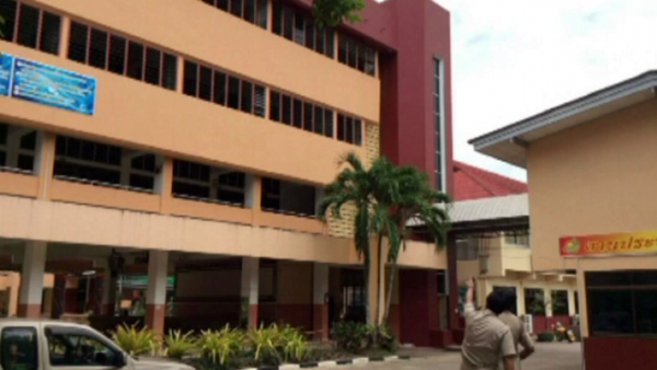 นักเรียน ม.5 โดดอาคารเรียนดับ