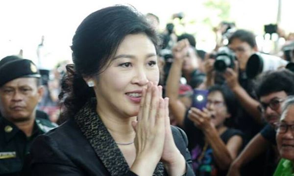  ยิ่งลักษณ์  