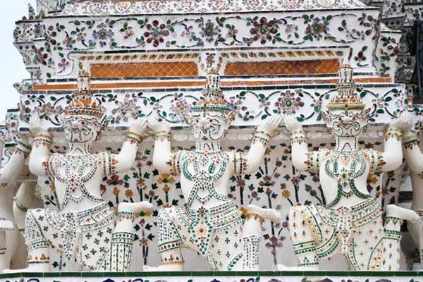 วัดอรุณราชวรารามราชวรมหาวิหาร 