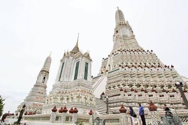 วัดอรุณราชวรารามราชวรมหาวิหาร 