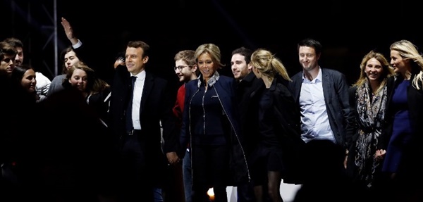 เอ็มมานูเอล มาครง (Emmanuel Macron)