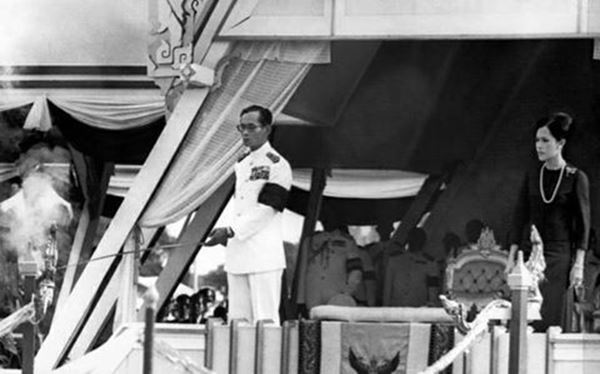 ภาพประวัติศาสตร์ จุดฝักแค รัชกาลที่ 10