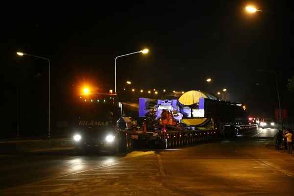 รถเทรลเลอร์ 704 ล้อ