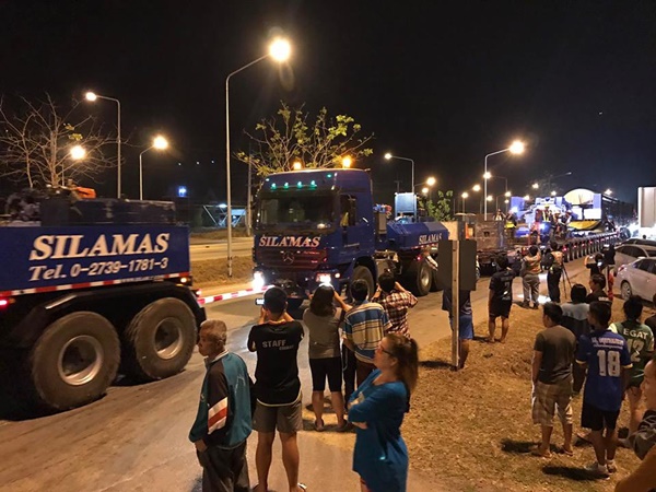 รถเทรลเลอร์ 704 ล้อ