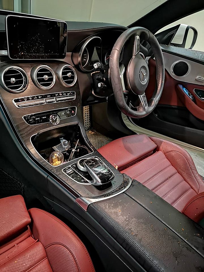 โดนพริกสาดหน้า